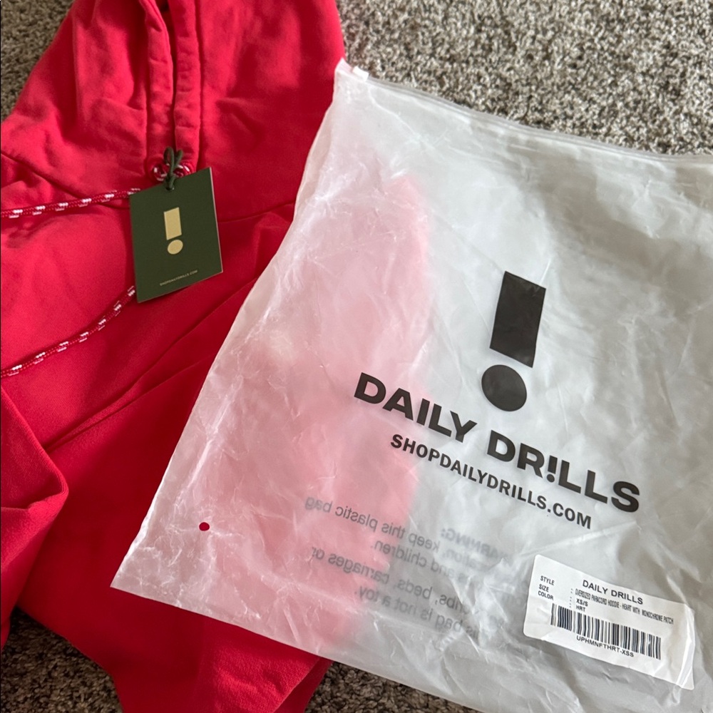 Daily Drills Red oversized Paracord Pullover Hoodie - Picture 2 of 5